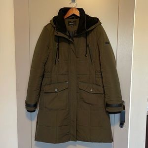 Army Green Lucky Brand Puffer Winter Jacket with Fleece Lined Hood Size Medium